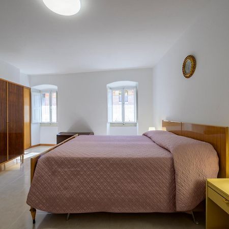 Via Mazzini 23A Apartment Губио Екстериор снимка