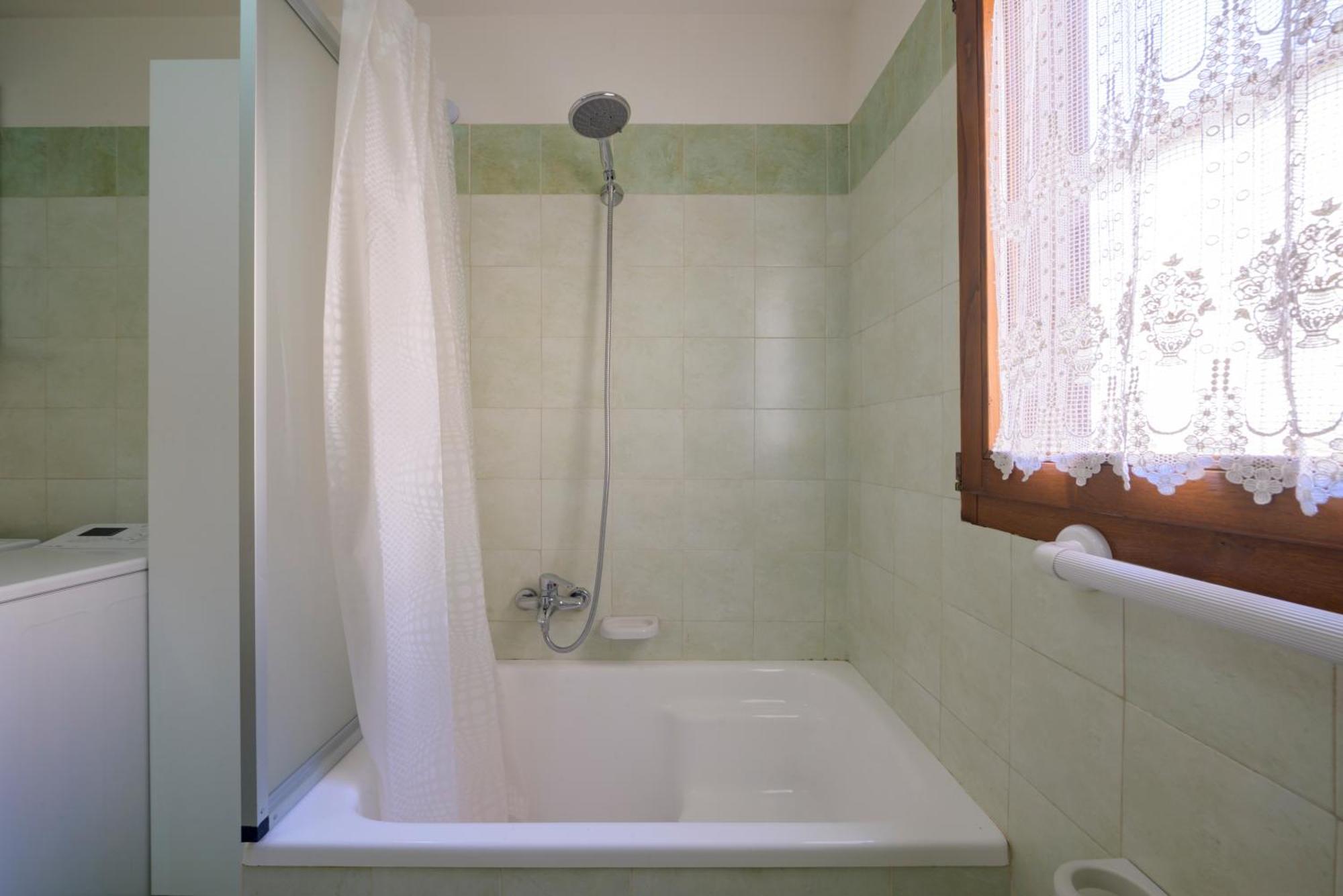 Via Mazzini 23A Apartment Губио Екстериор снимка