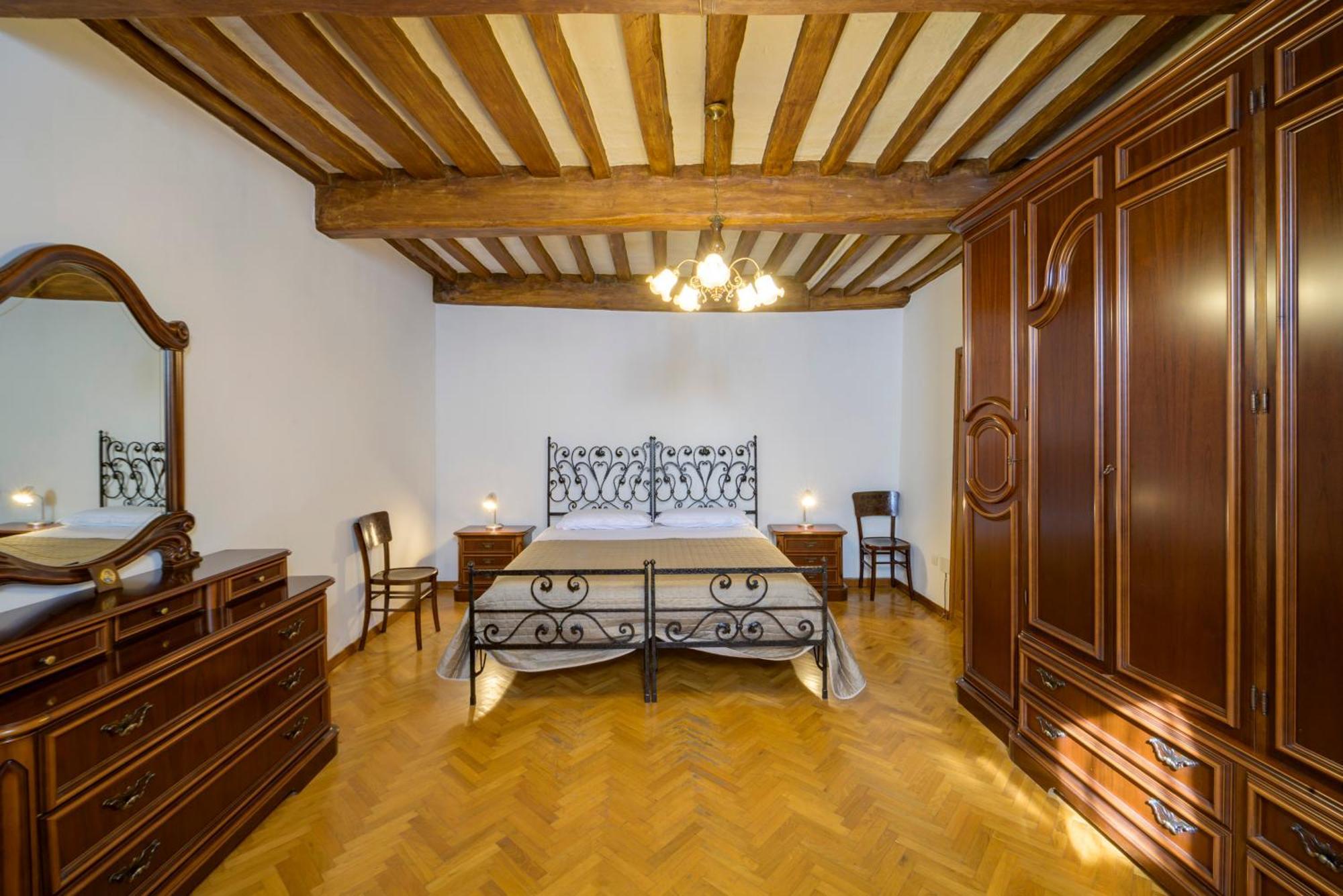 Via Mazzini 23A Apartment Губио Екстериор снимка